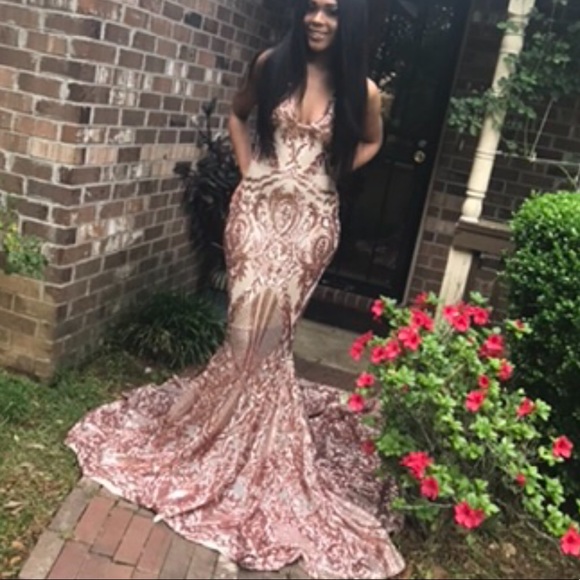 A prom dress!! - Picture 3 of 3